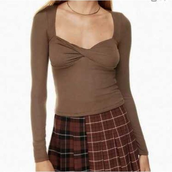 Sunday Best Lula Long Sleeve Twist Front Blouse - - Picture 1 of 4